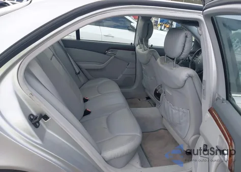 2000 Mercedes-Benz S 500 z USA, uszkodzony, nr VIN WDBNG75JXYA063137